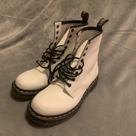 Dr. Martens Shoes - Doc Martins